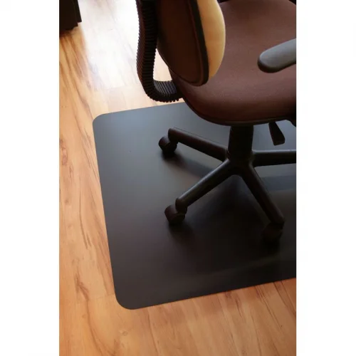 Porządna mata pod krzesło, czarna gr 1,7mm, 100x140cm