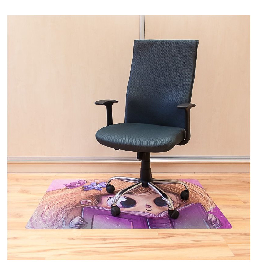 Elastyczna mata ochronna pod krzesło 80x120cm gr. 22mm z grafiką 053 - DZIEWCZYNKA CZYTA