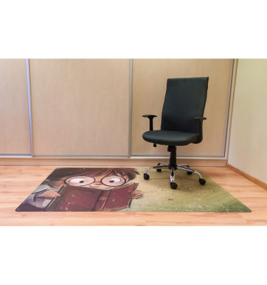 Podkładka 120x180cm gr 13mm ze wzorem 052 - CZYTAJĄCY CHŁOPIEC