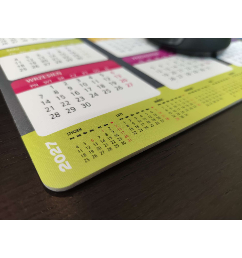 Podkładka pod myszkę z kalendarzem 2026 2027 wielkość 30x20cm