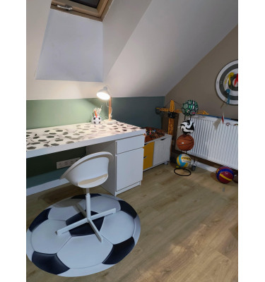 Podkładka 151x65 cm na biurko MALM z IKEA ze wzorem PIŁKA NOŻNA