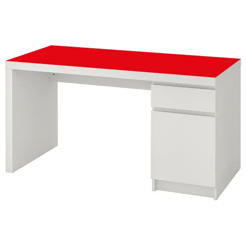 czerwona mata podkładka na biurko MALM z IKEA